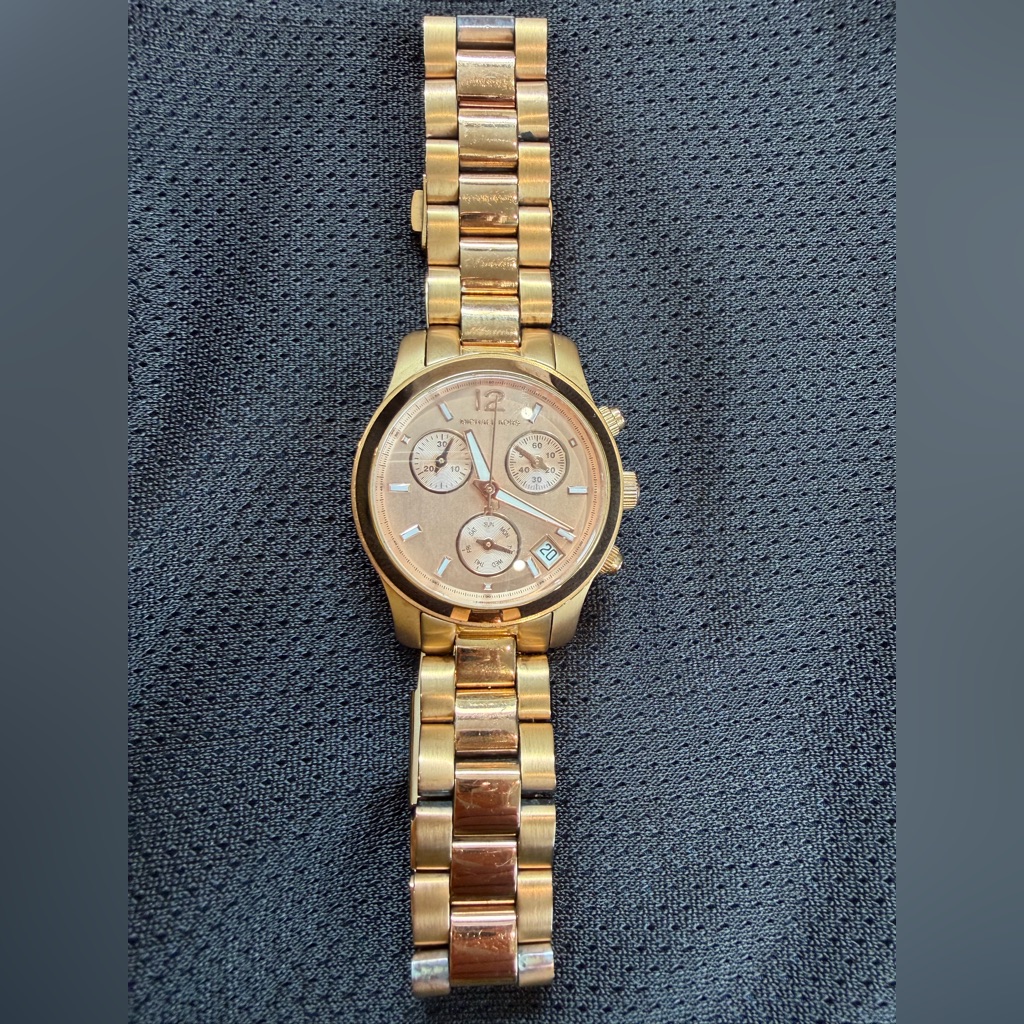 Michael Kors Mk5430 Rose Gold Runway Chronograph Women's Watch W/Date